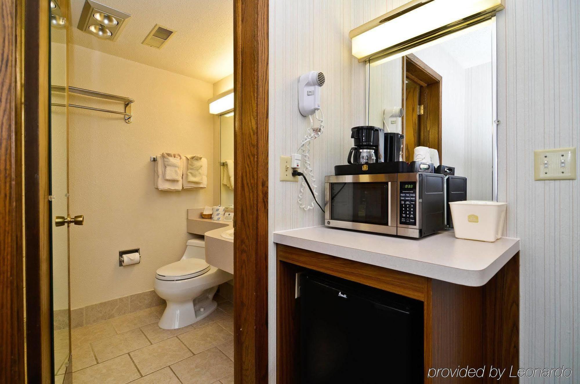 Lancaster Welcome Inn ภายนอก รูปภาพ